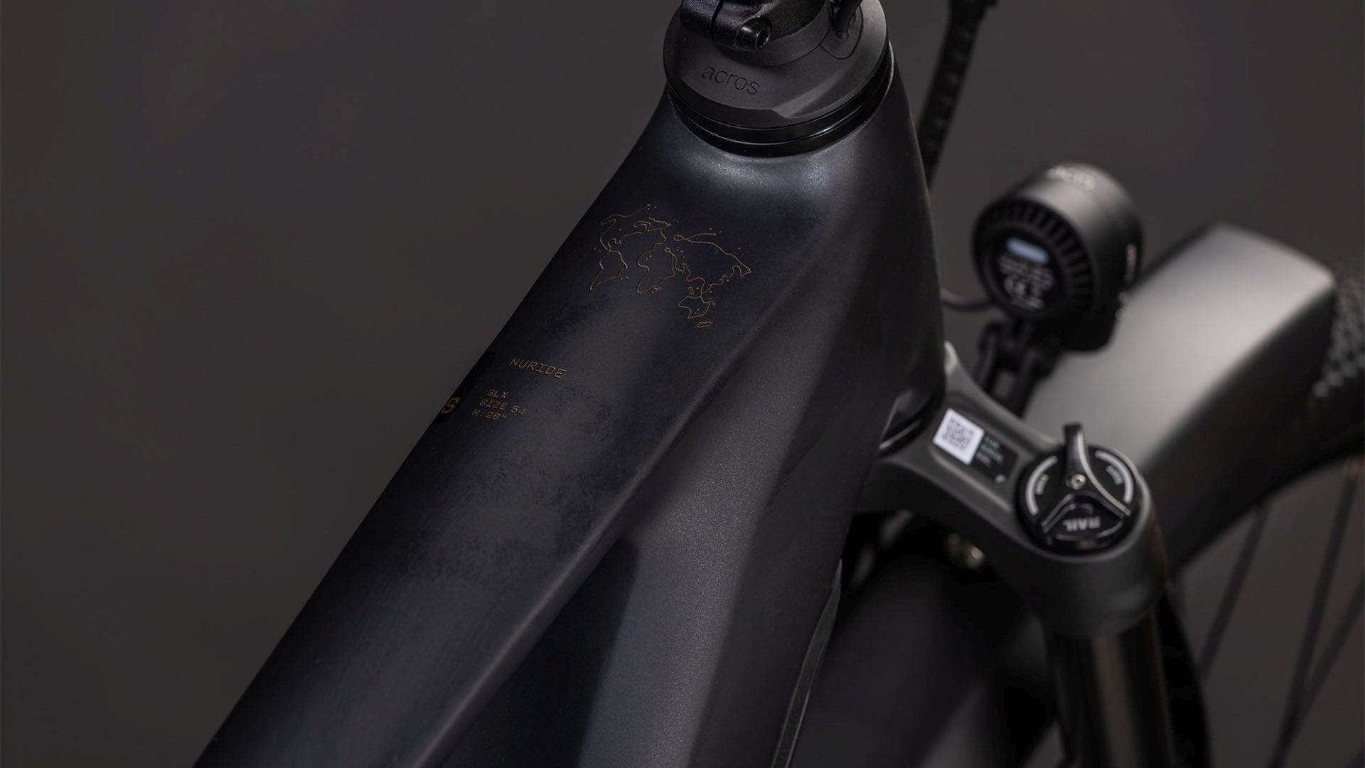 CUBE NURIDE HYBRID SLX 800 eTREKKING BIKE 2026 BLACK' N 'GOLD