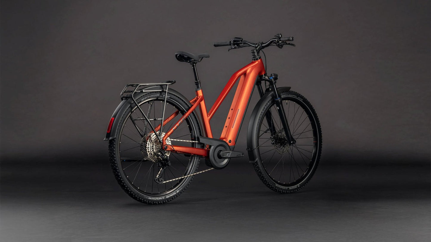CUBE NURIDE HYBRID PRO 600 TRAPEZE eTREKKING BIKE 2026 CHILLI' N 'BLACK