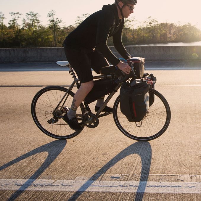 BLACKBURN OUTPOST FRONT WORLD TOURING RACK
