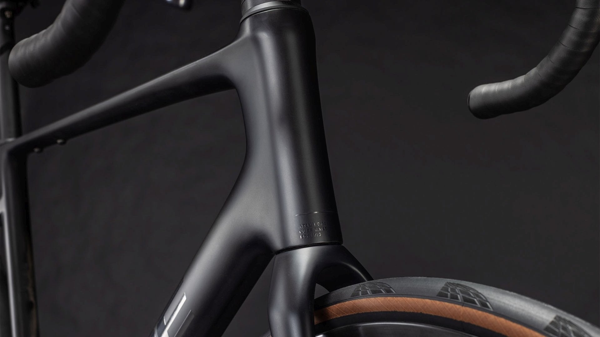 CUBE ATTAIN C:62 SLT ROAD BIKE 2026 CARBON' N 'COALCHROME