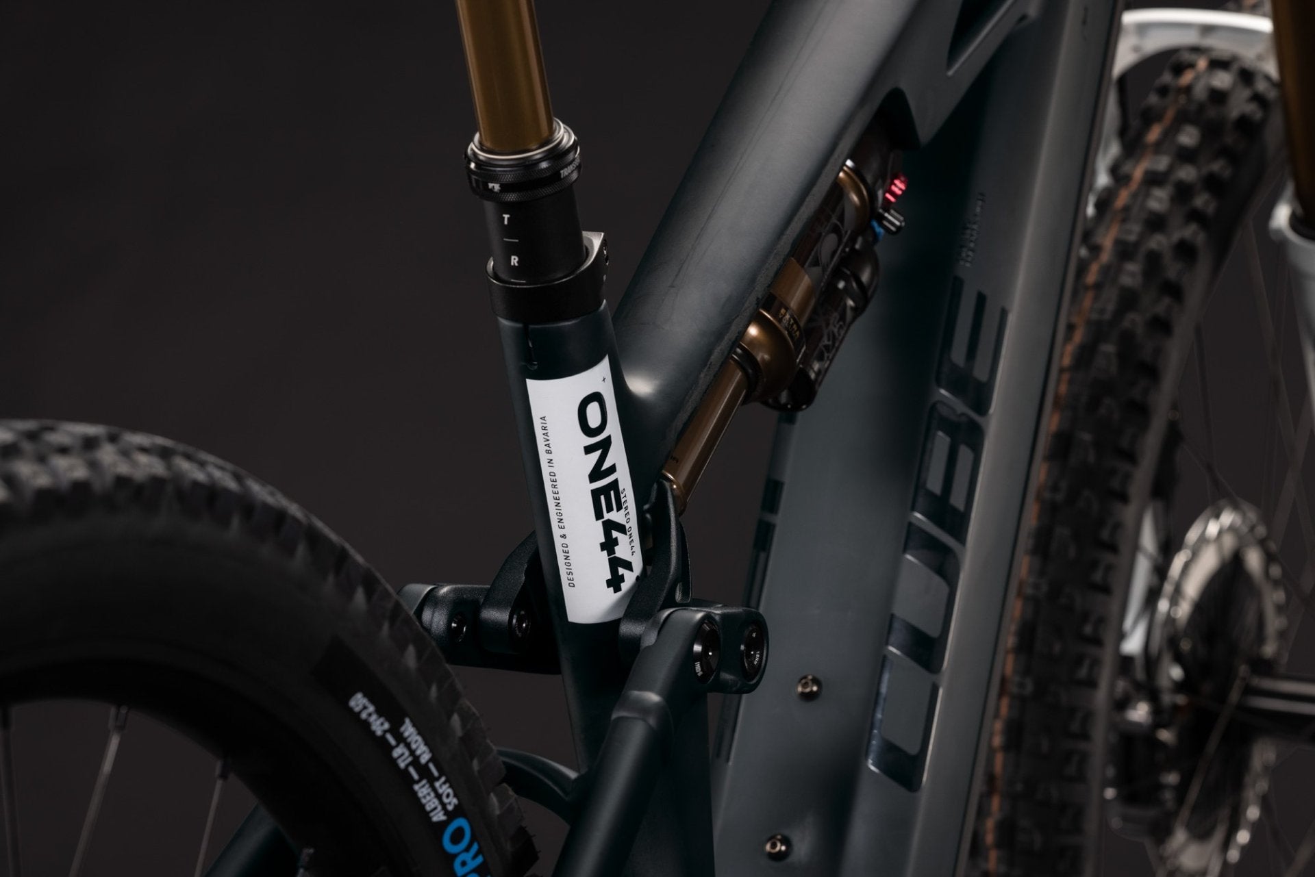 CUBE STEREO HYBRID ONE44 HPC AT 800 eMTB BIKE 2027 CARBON 'N' WHITE