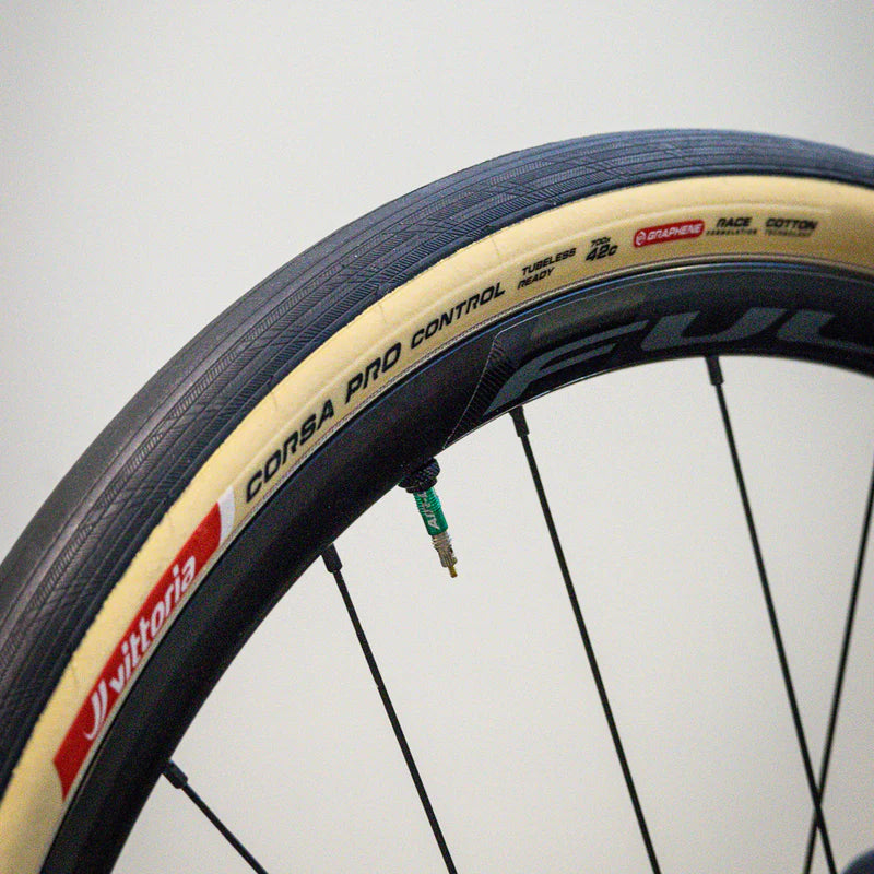 VITTORIA CORSA PRO CONTROL TLR GRAPHENE 2.0 FOLDING TYRE