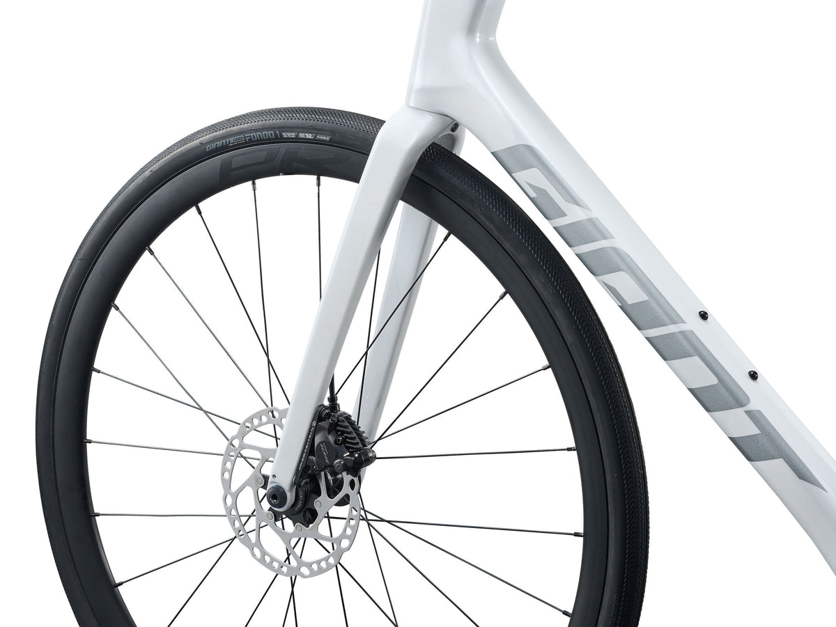 GIANT DEFY ADVANCED 2 ROAD BIKE 2027 PEARL WHITE