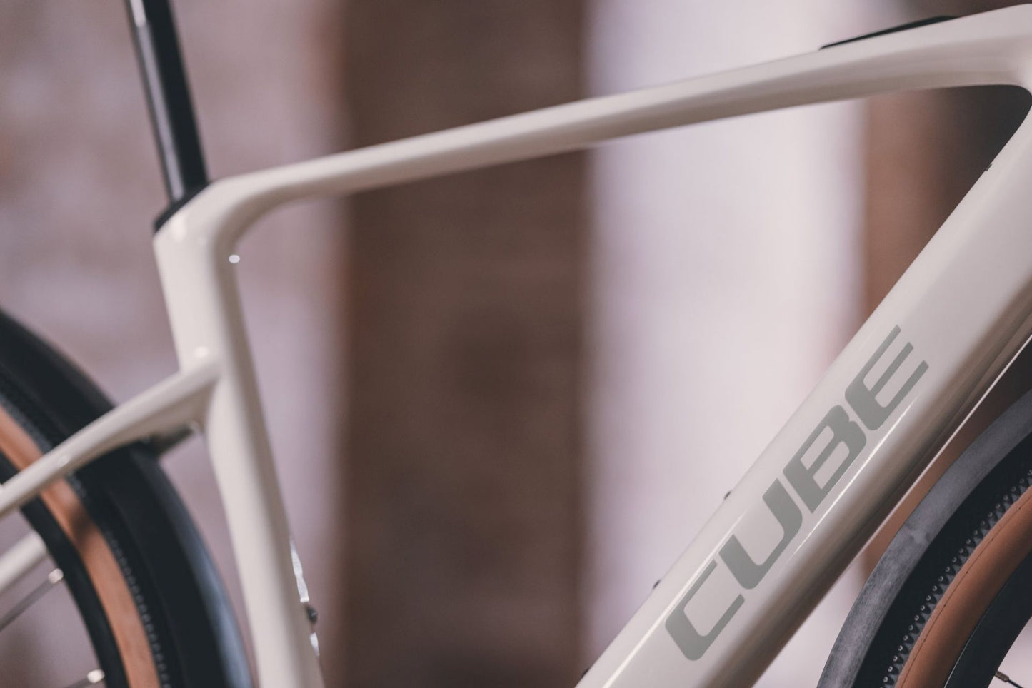 CUBE NUROAD HYBRID C:62 RACE FE 400X 29 eGRAVEL BIKE 2025 DESERTSTONE' N 'GREEN