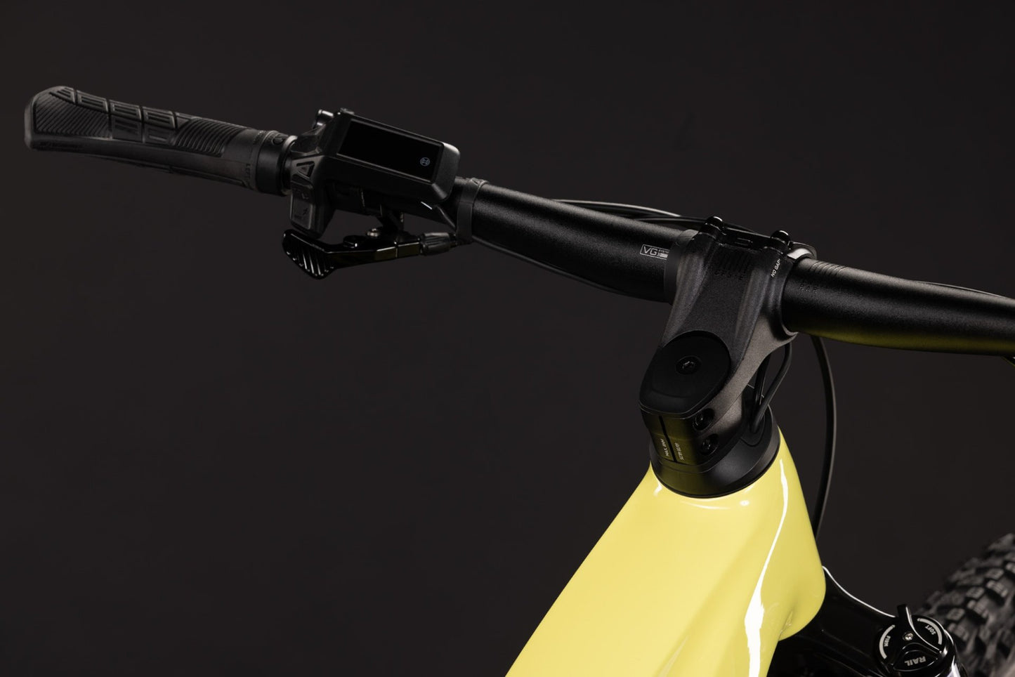 CUBE REACTION HYBRID RACE 800 eMTB BIKE 2027 BANANASPLIT 'N' BLACK