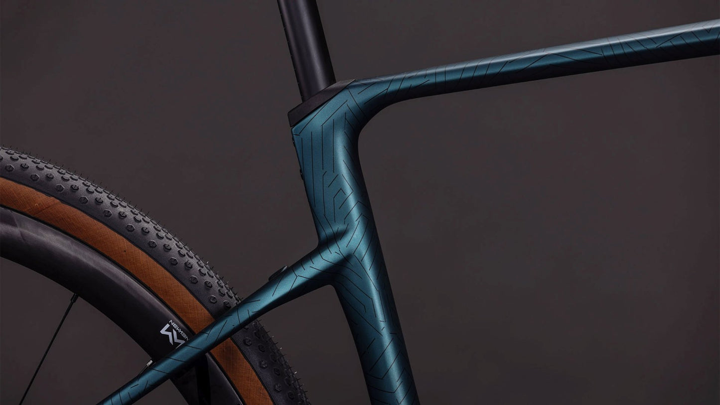 CUBE NUROAD HYBRID C:62 SLT 400X eGRAVEL BIKE 2026 ROYALGREEN' N 'CRISSCROSS