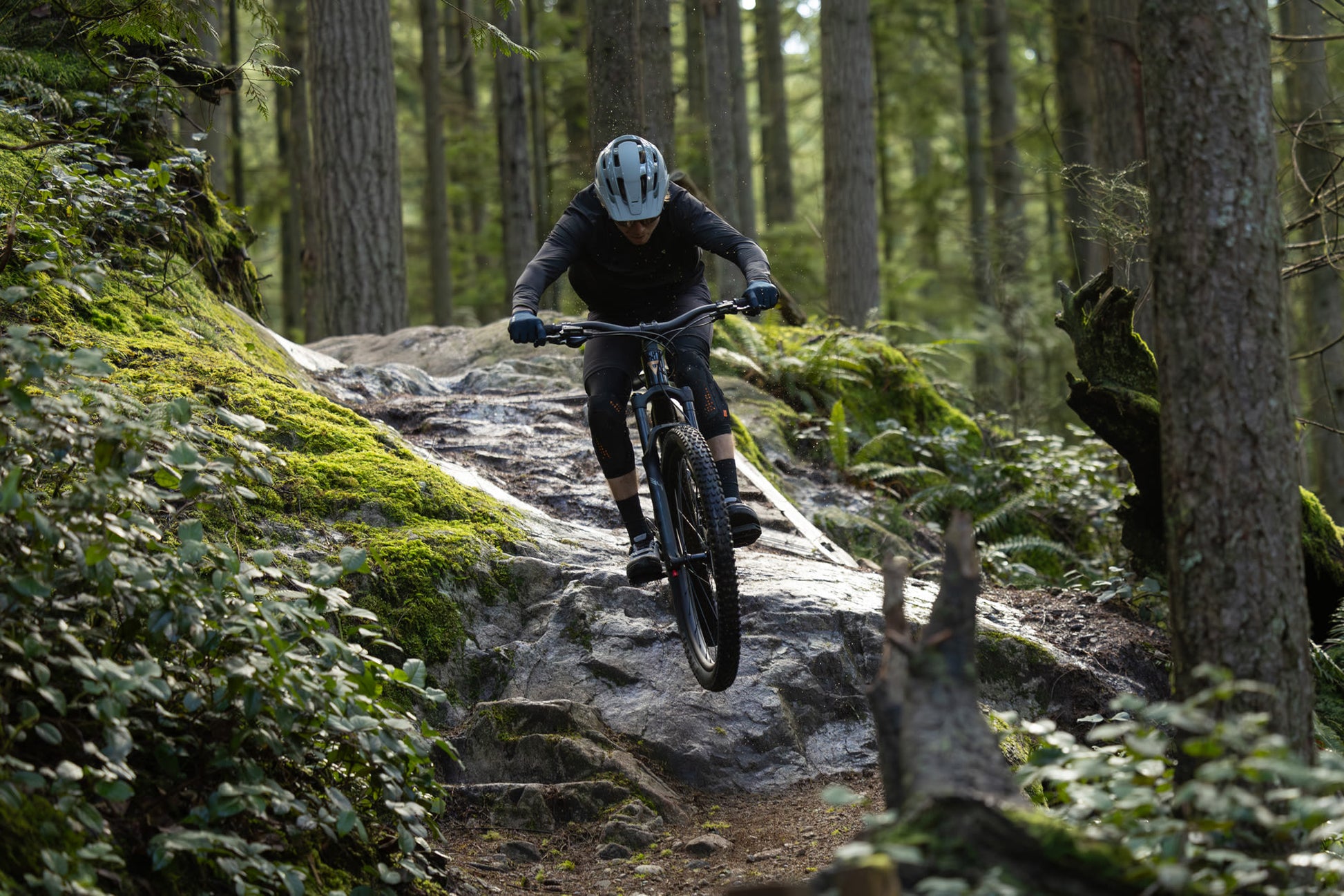 GIANT STANCE FULL SUSPENSION MTB BIKE 2027 BLACK