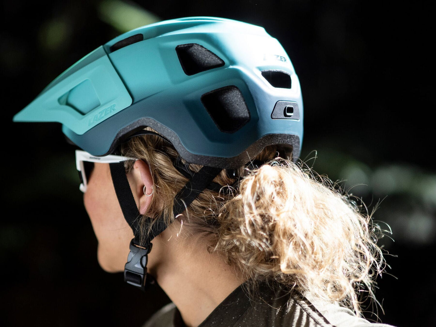LAZER FINCH KINETICORE UNI-YOUTH HELMET