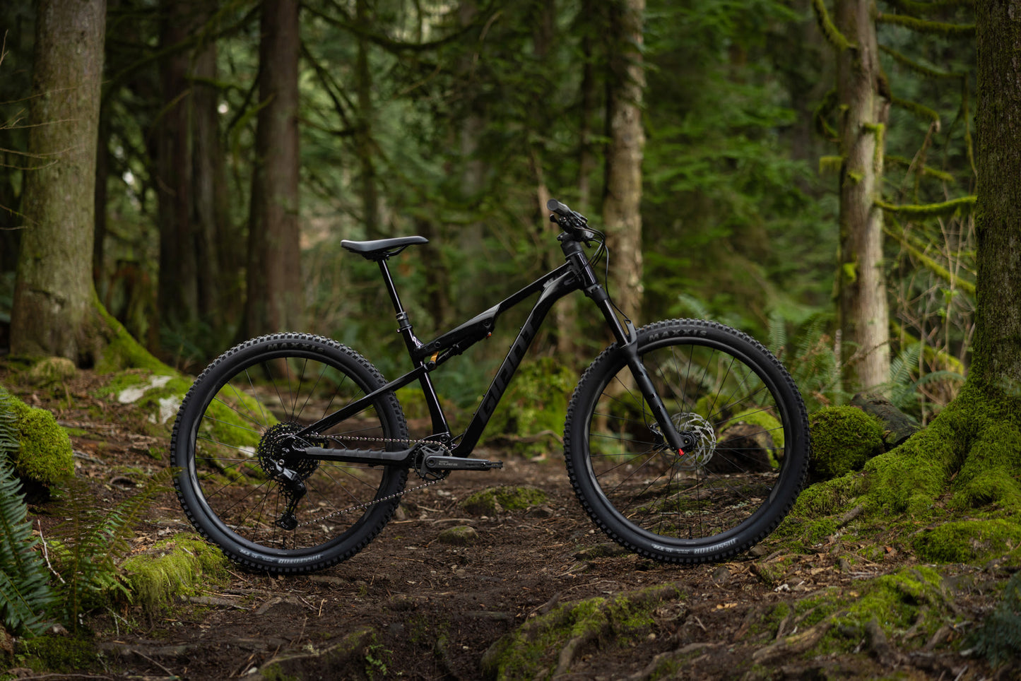 GIANT STANCE FULL SUSPENSION MTB BIKE 2027 BLACK