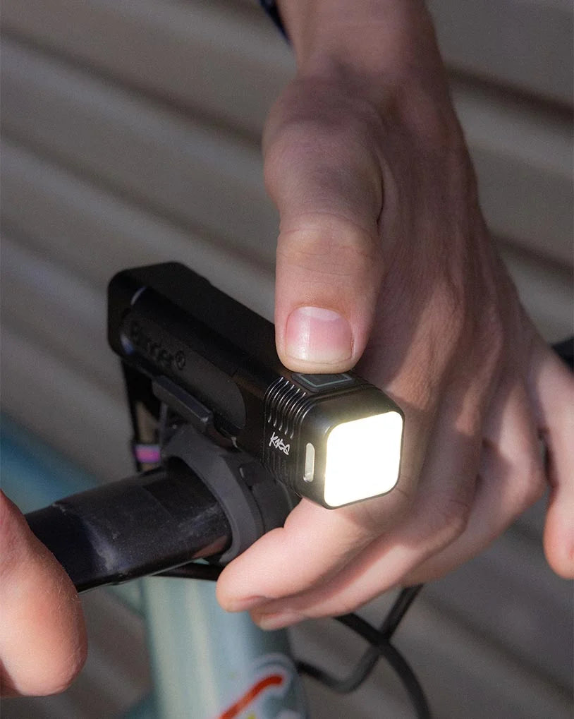 KNOG BLINDER 1000 FRONT BIKE LIGHT
