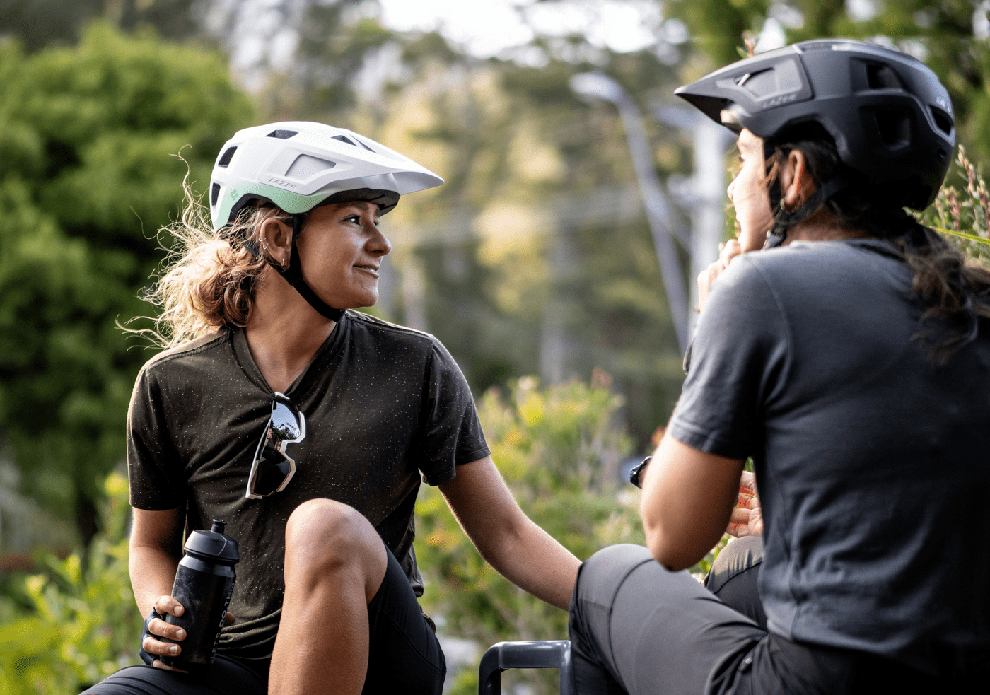 LAZER FINCH KINETICORE UNI-YOUTH HELMET MATTE BLACK