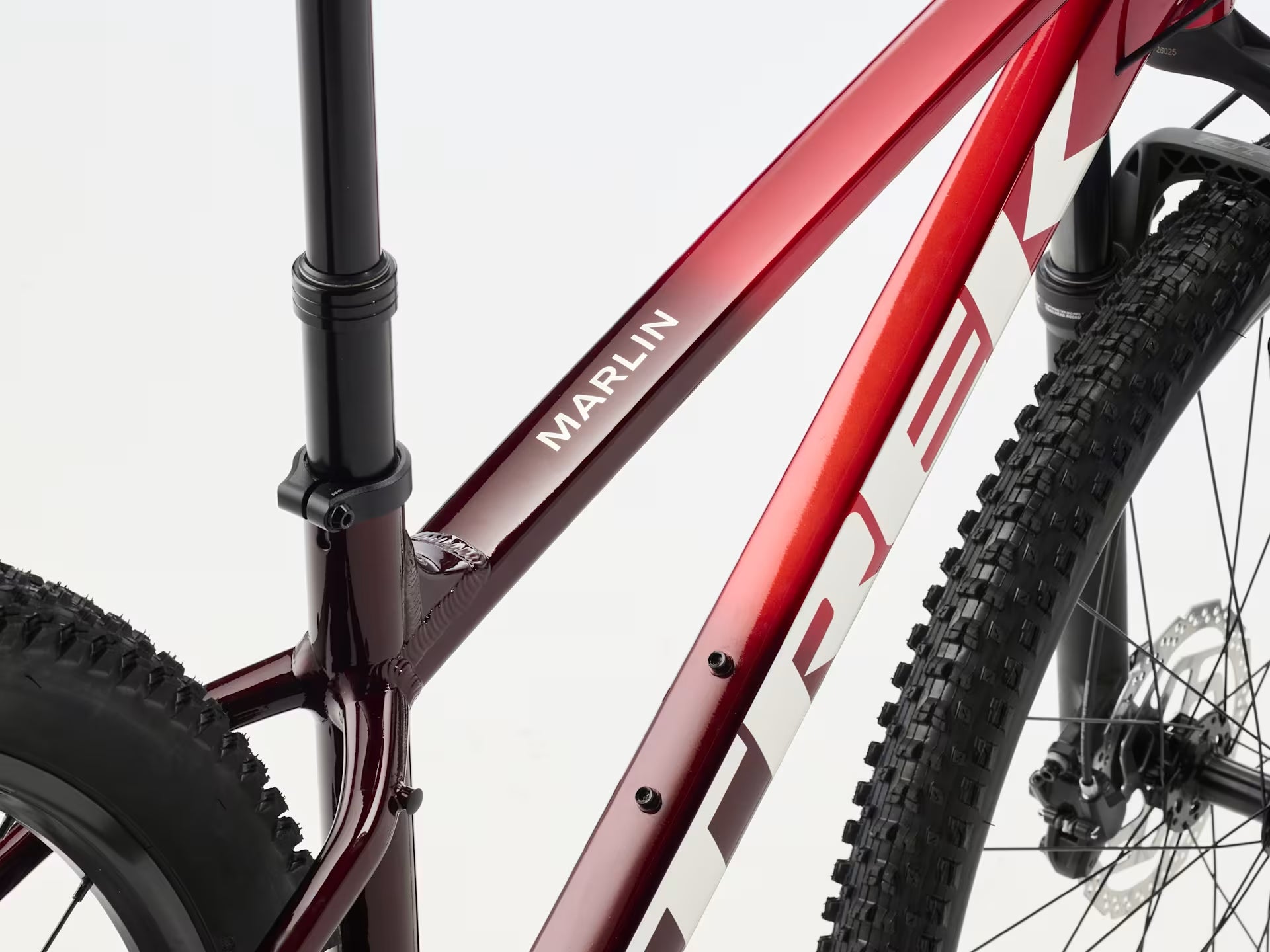 TREK MARLIN 7 GEN 3 MTB BIKE 2026 FURY RED/LITHIUM GREY FADE