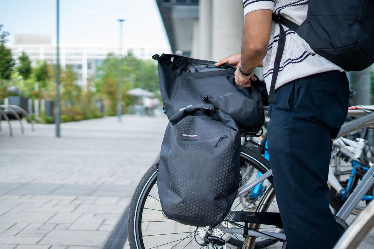 MADISON ROAM WATERPROOF 25L RACK TOP BAG