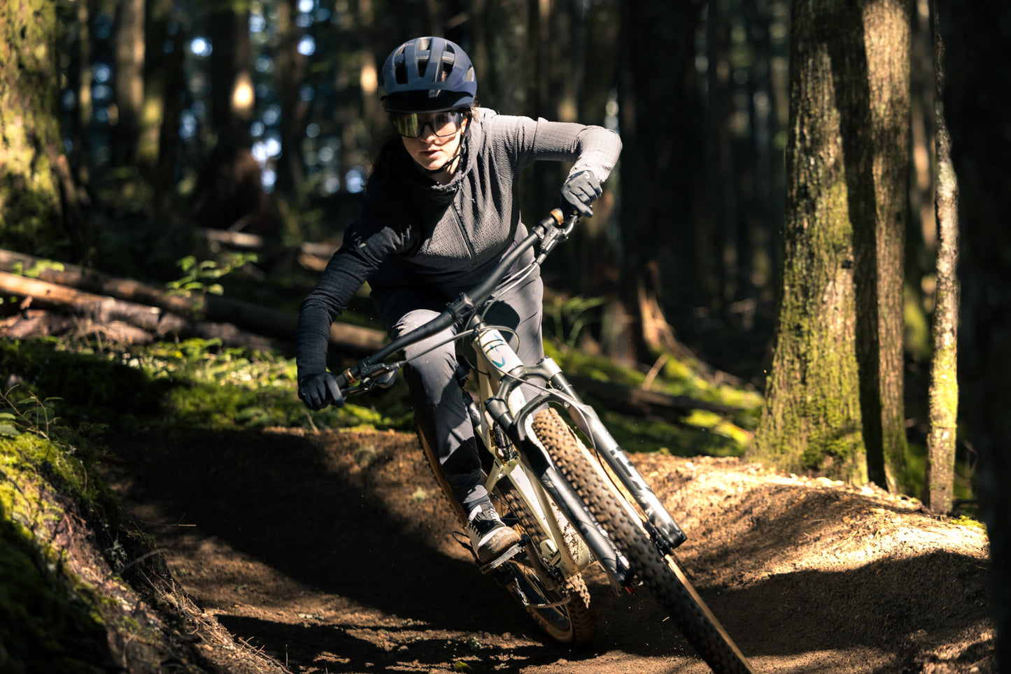 GIANT LIV EMBOLDEN FULL SUSPENSION MTB BIKE 2027 PALE MOSS