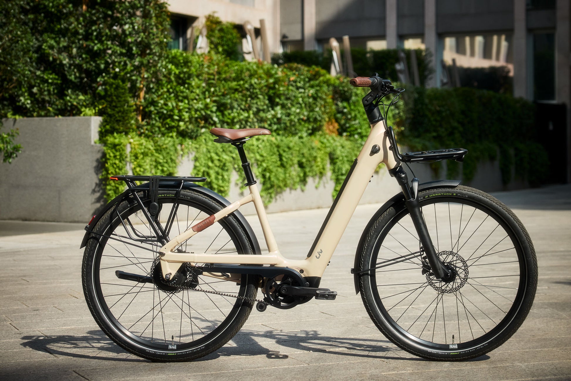 GIANT LIV ALLURE E+ 1 HYBRID eBIKE 2026 SUNSET IVORY