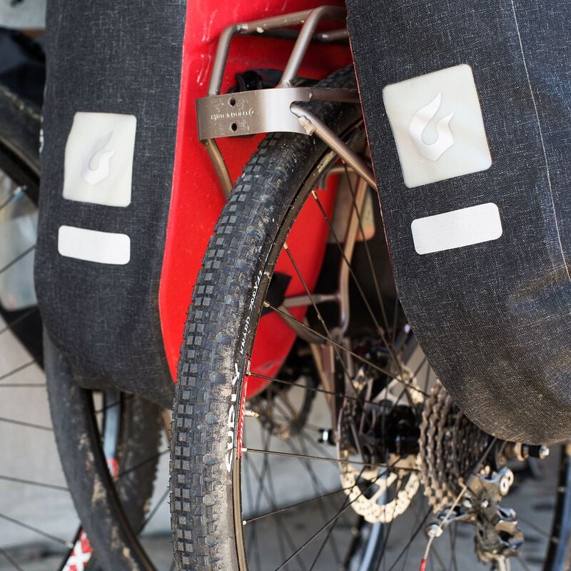 BLACKBURN OUTPOST REAR TOURING RACK V2