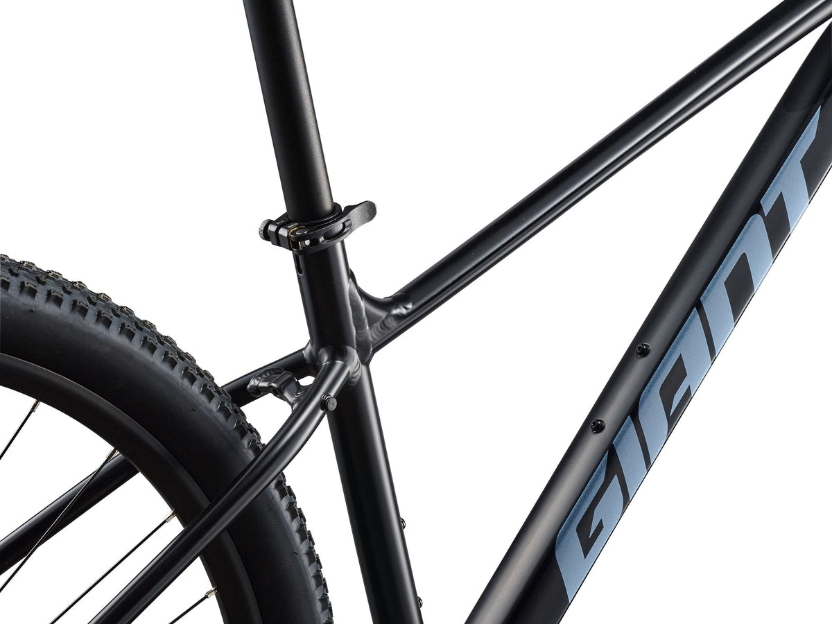 GIANT TALON 4 HARDTAIL MTB BIKE 2027 BLACK
