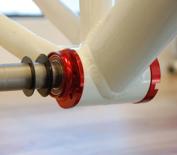 WHEELS MANUFACTURING ECCENTRIC BB FOR PF30 & 24mm (SHIMANO) CRANKS