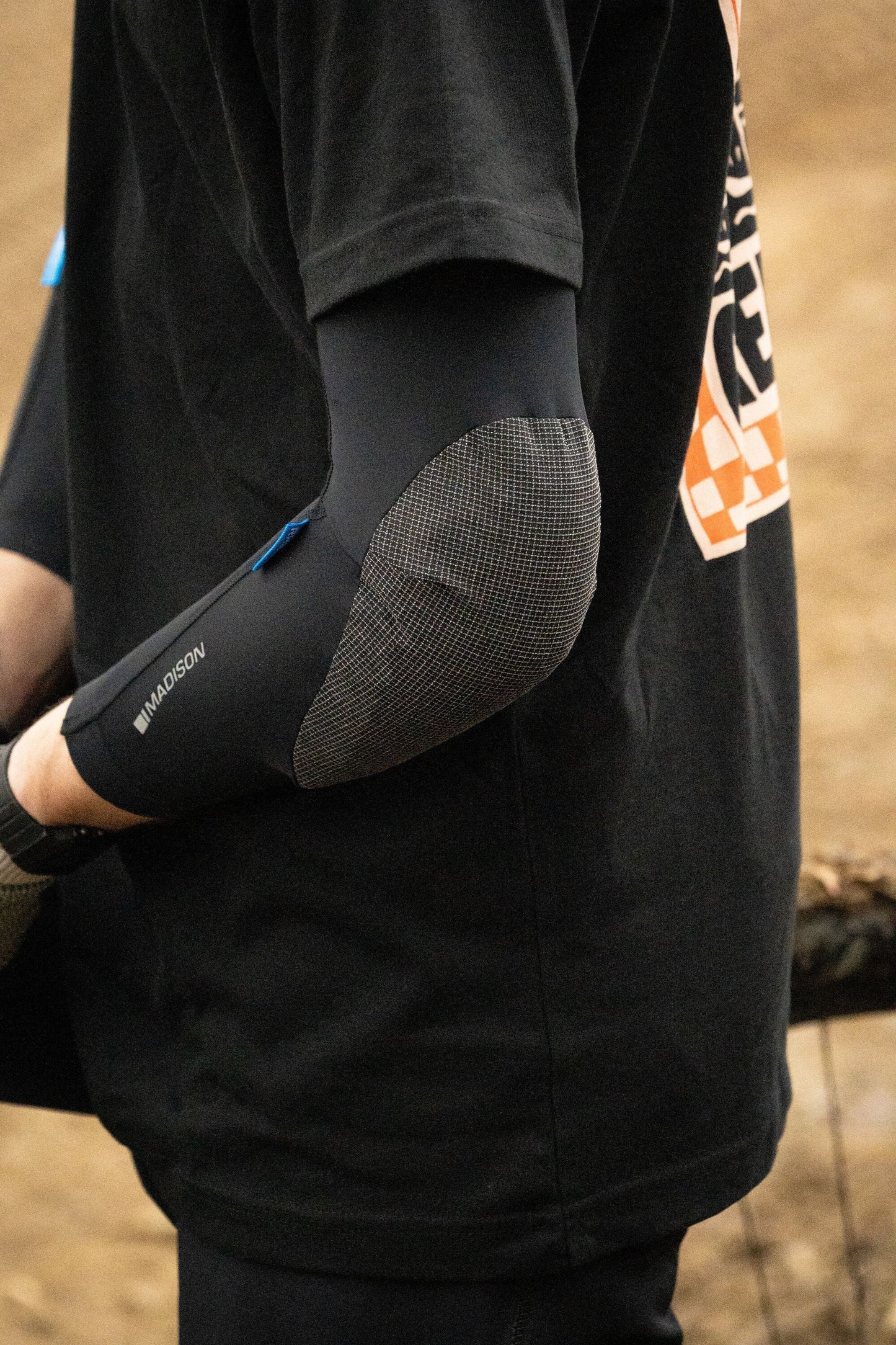 MADISON FLUX ULTRA LIGHT LEVEL 1 RHEON ELBOW PAD SET