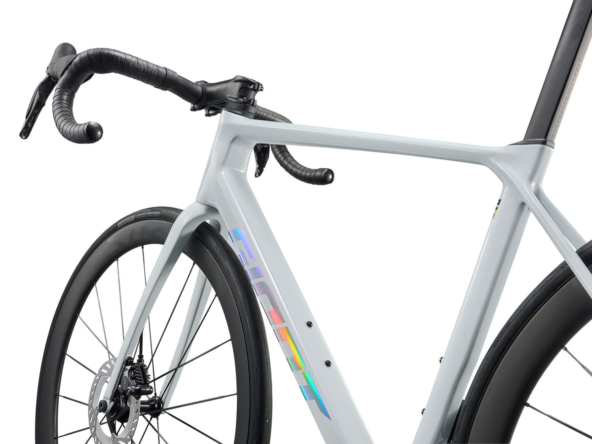 GIANT TCR ADVANCED PRO 0 Di2 ROAD BIKE 2027 ICICLE WHITE