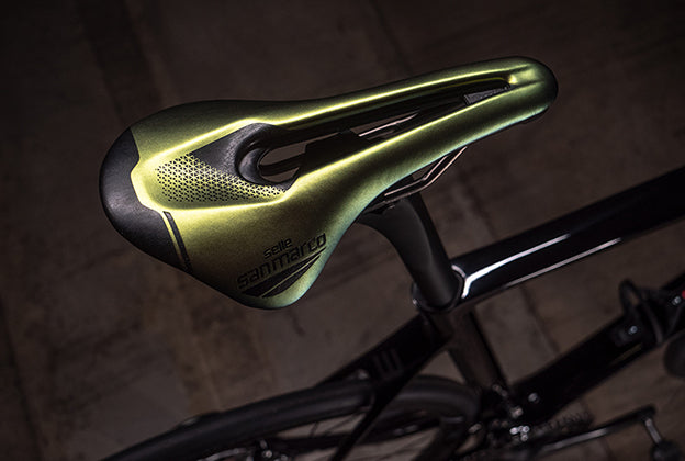 SELLE SAN MARCO SHORTFIT 2.0 RACING IRIDESCENT GOLD SADDLE