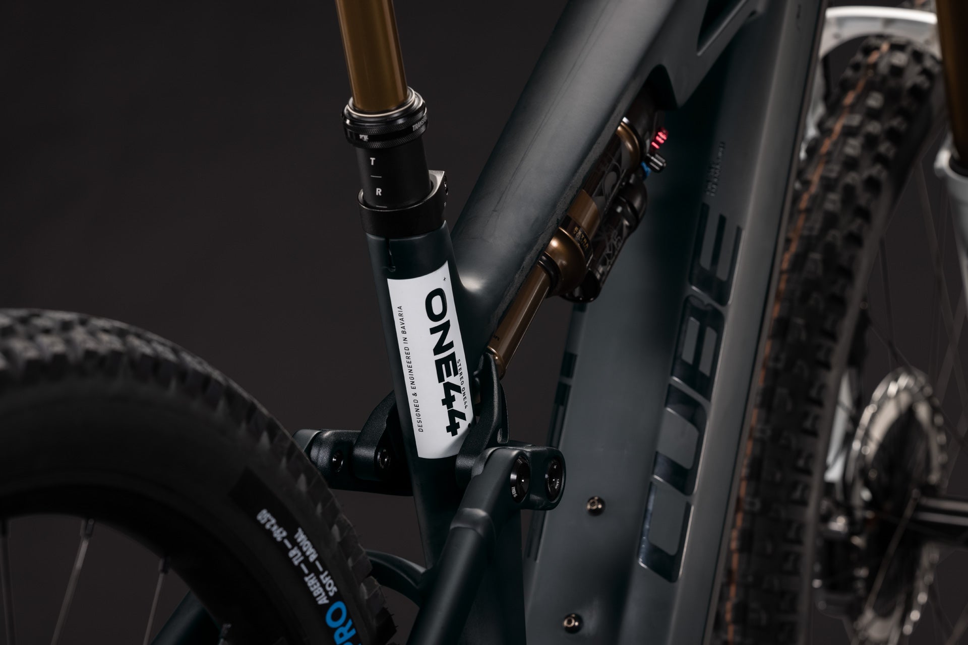 CUBE STEREO HYBRID ONE44 HPC AT 800 FS eMTB BIKE 2027 CARBON 'N' WHITE