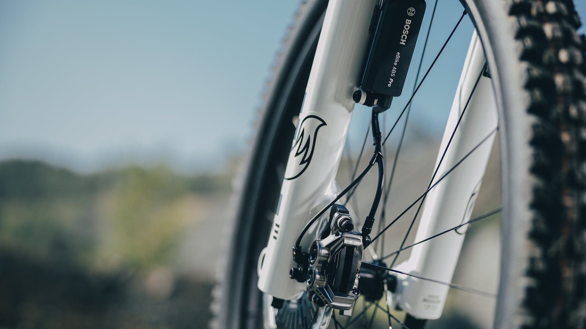 CUBE STEREO HYBRID ONE44 HPC AT 800 FS eMTB BIKE 2027 CARBON 'N' WHITE