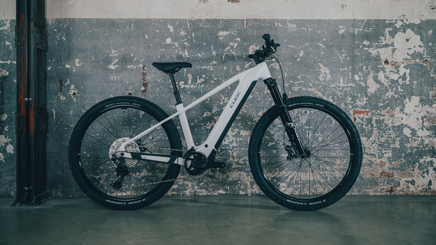CUBE REACTION HYBRID RACE 800 eMTB BIKE 2027 SNOW 'N' BLACK