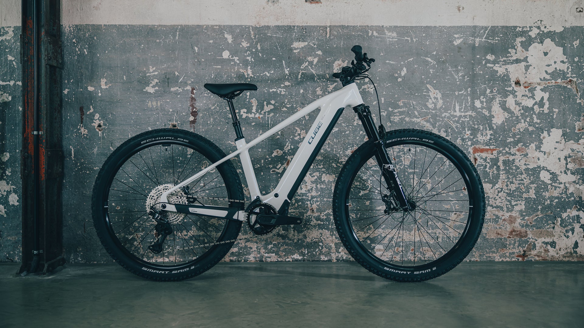 CUBE REACTION HYBRID RACE 800 eMTB BIKE 2027 SNOW 'N' BLACK