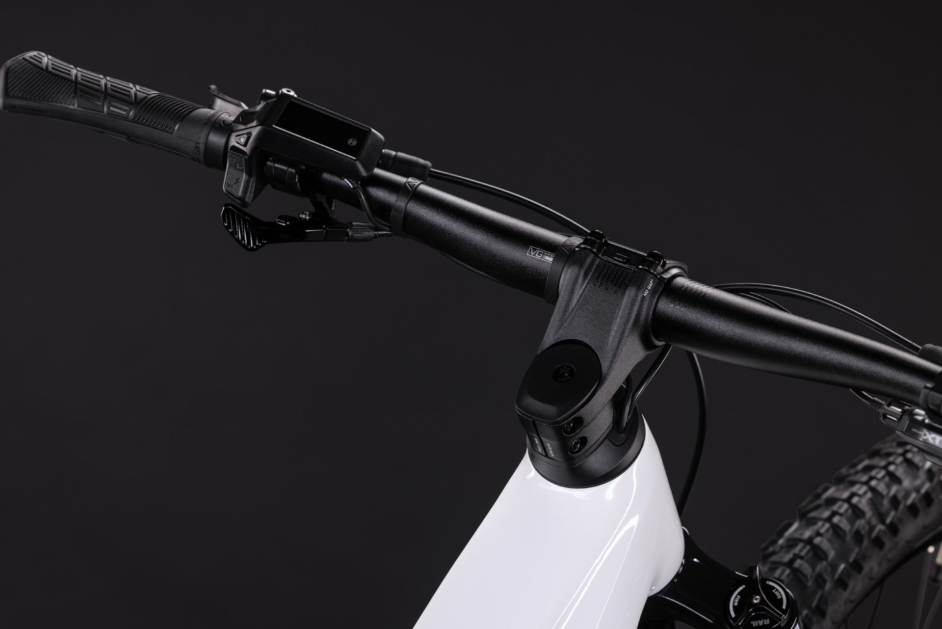 CUBE REACTION HYBRID RACE 800 eMTB BIKE 2027 SNOW 'N' BLACK (TRAPEZE)