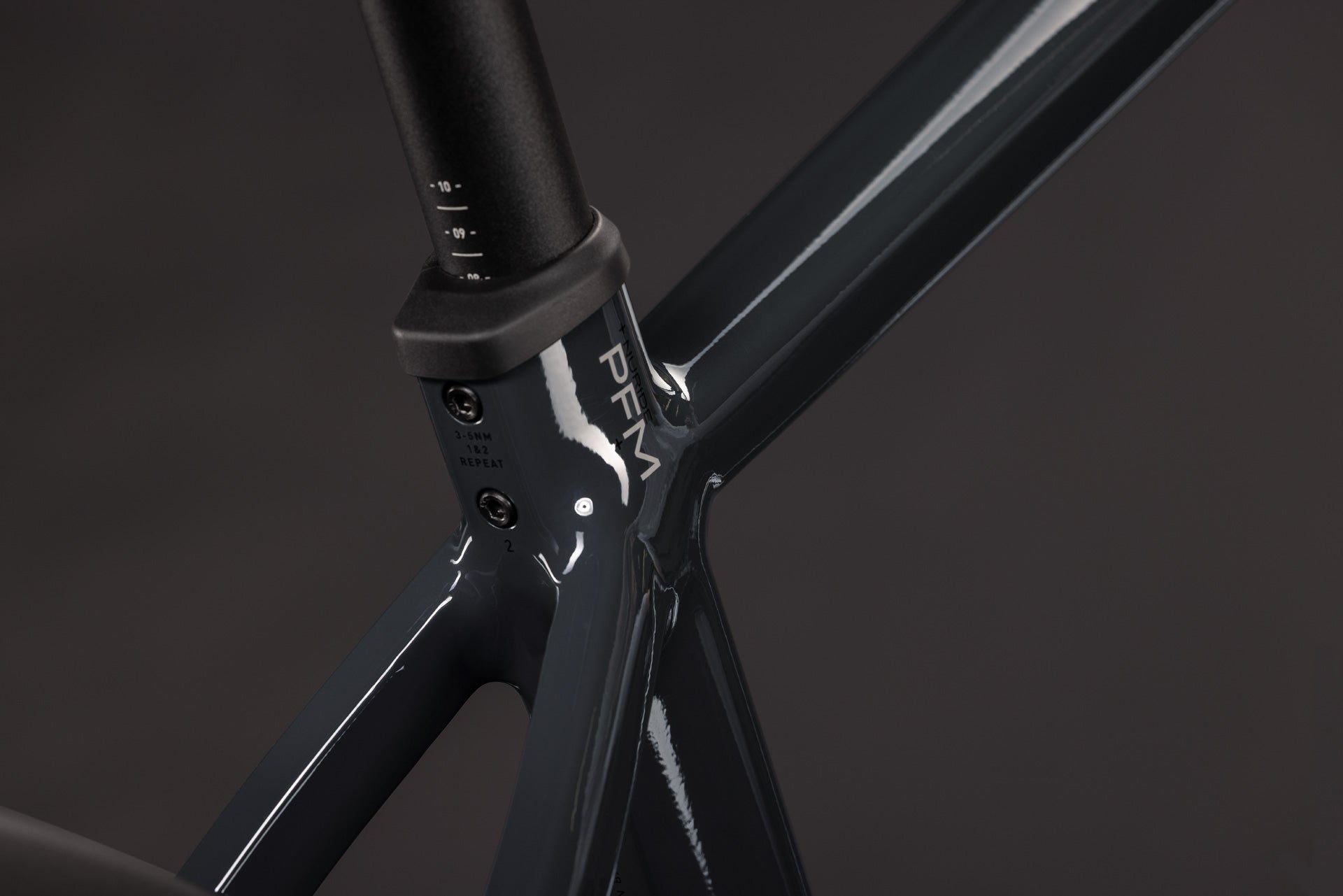 CUBE NURIDE HYBRID PERFORMANCE 720 HYBRID eBIKE 2027 SHADOWGREY 'N' GREY