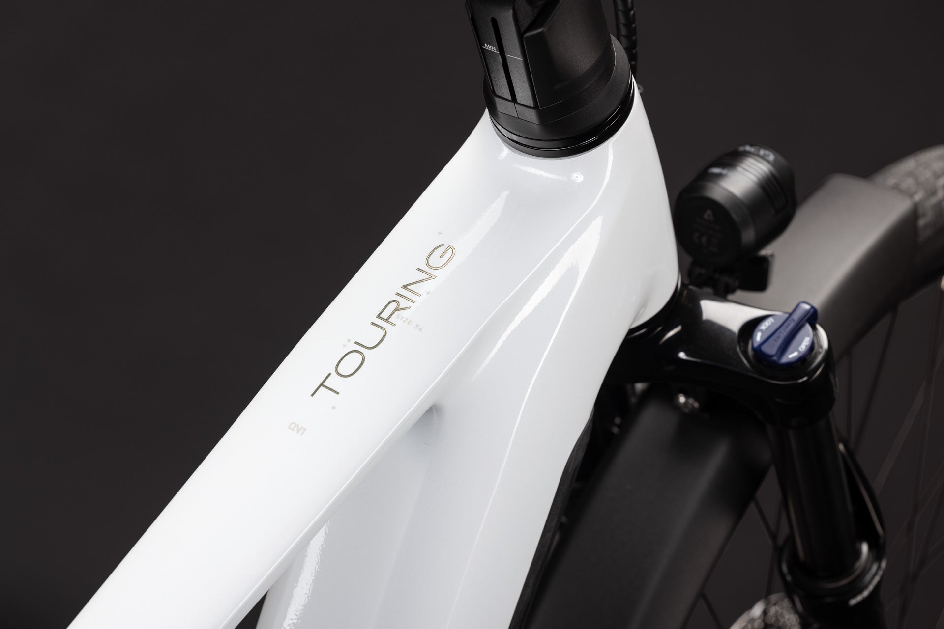 CUBE TOURING HYBRID ONE 600 URBAN eBIKE 2027 METALLICWHITE 'N' CHROME