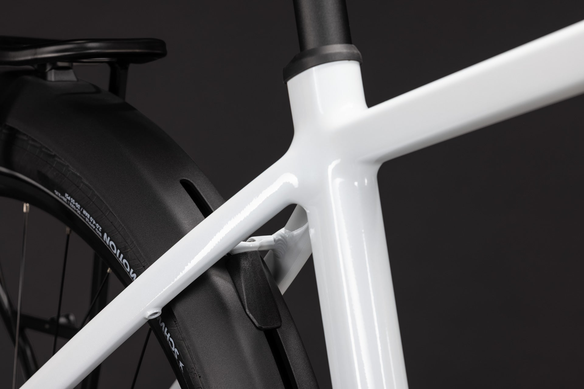 CUBE TOURING HYBRID ONE 600 URBAN eBIKE 2027 METALLICWHITE 'N' CHROME