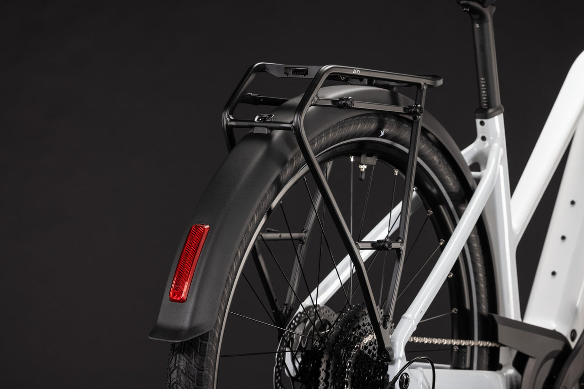CUBE TOURING HYBRID ONE 600 URBAN eBIKE 2027 METALLICWHITE 'N' CHROME (TRAPEZE)