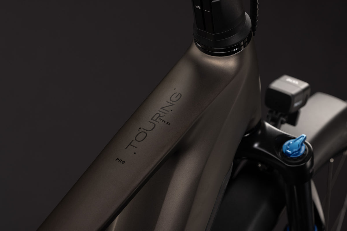 CUBE TOURING HYBRID PRO 800 URBAN eBIKE 2027 METALLICUMBRA 'N' BLACK