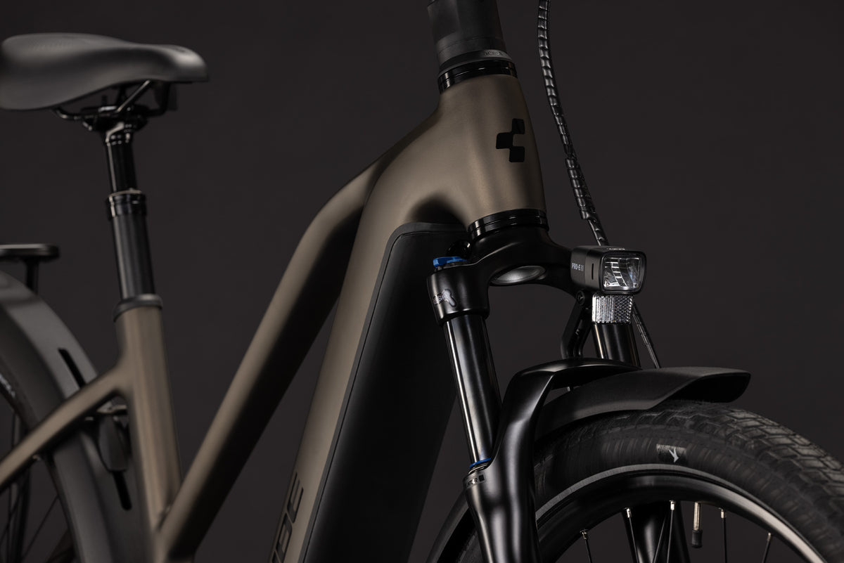 CUBE TOURING HYBRID PRO 800 URBAN eBIKE 2027 METALLICUMBRA 'N' BLACK (TRAPEZE)