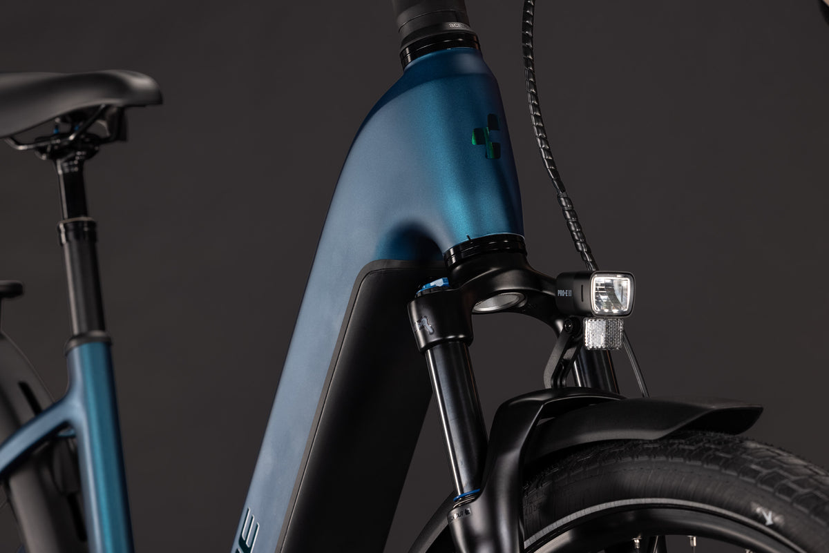CUBE TOURING HYBRID PRO 800 URBAN eBIKE 2027 ELECTRICBLUE 'N' PRIZM (EASY ENTRY)