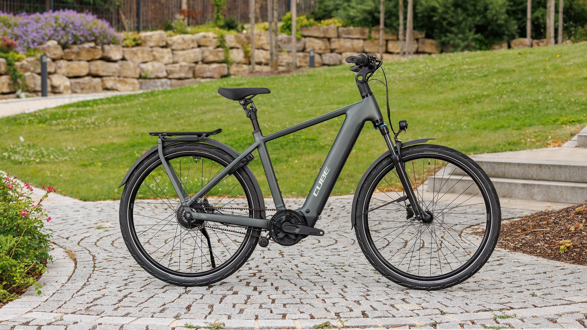 CUBE KATHMANDU HYBRID DELUXE PRO 800 eTOURING BIKE 2027 BLACKFOREST 'N' CHROME