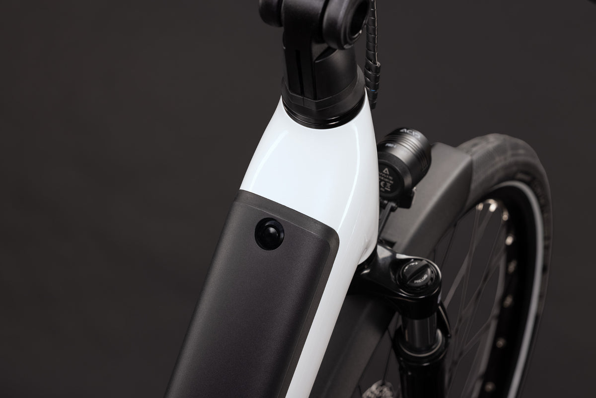 CUBE SUPREME RT HYBRID COMFORT EX 600 URBAN eBIKE 2027 METALLICWHITE 'N' REFLEX (EASY ENTRY)