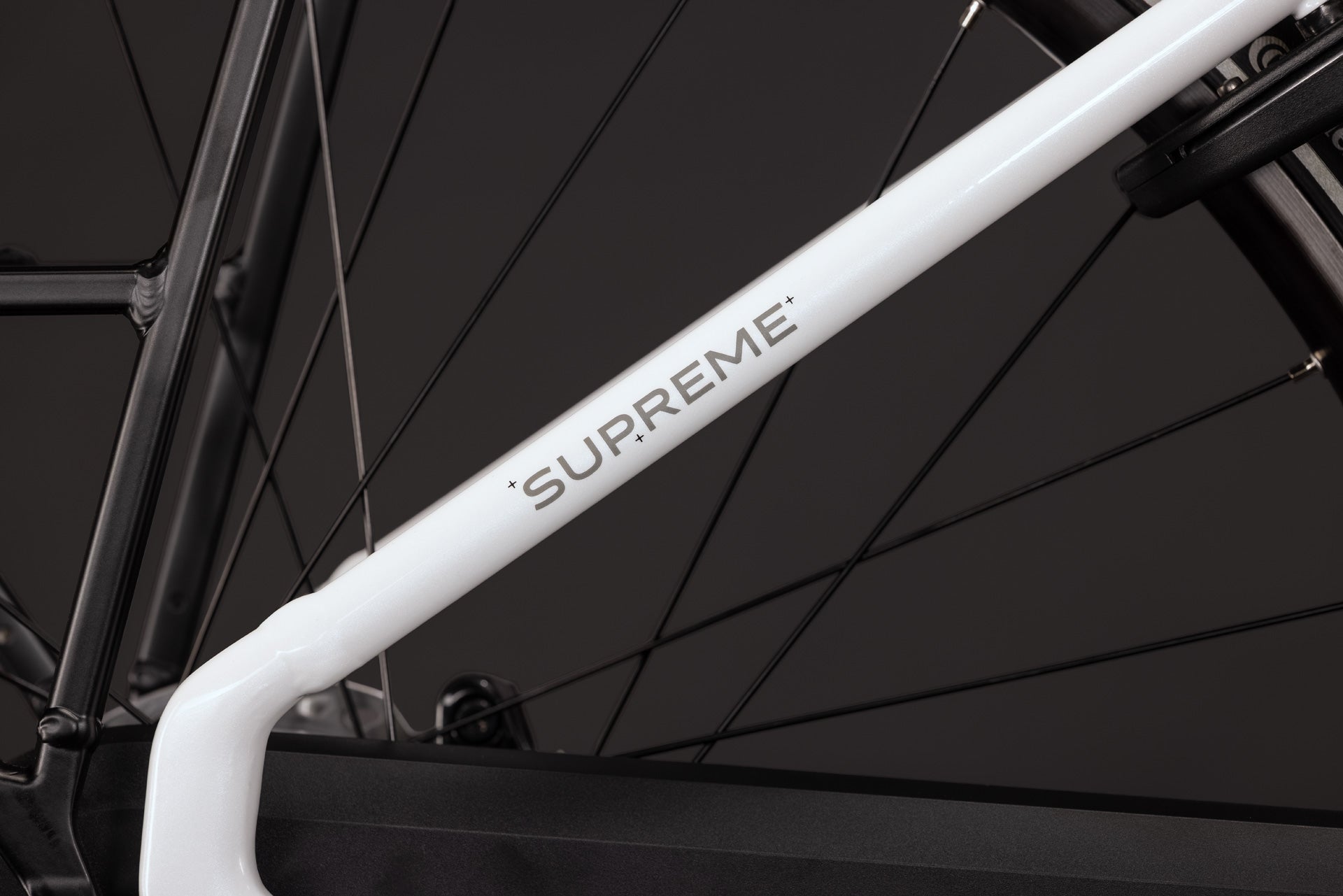 CUBE SUPREME RT HYBRID COMFORT EX 600 URBAN eBIKE 2027 METALLICWHITE 'N' REFLEX (EASY ENTRY)