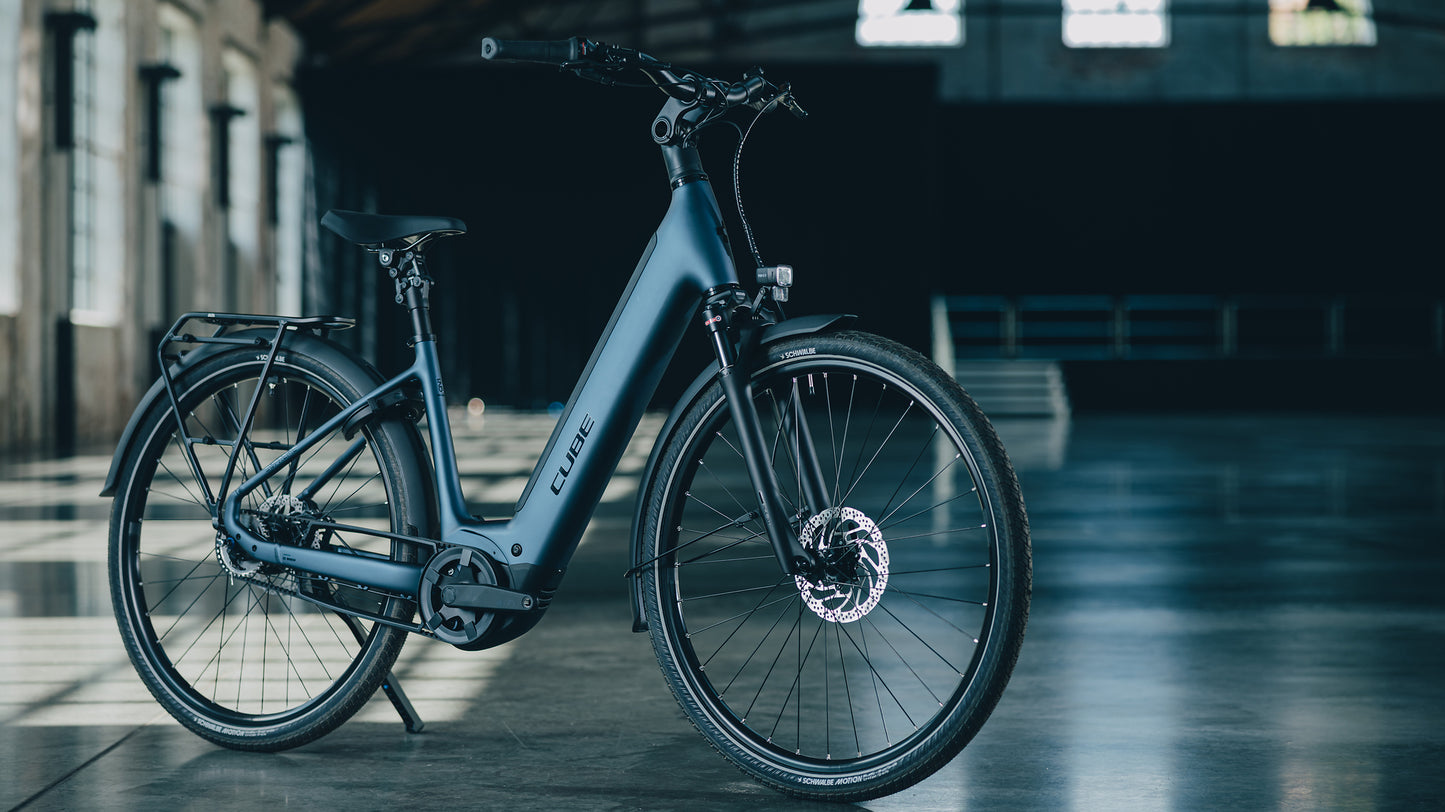 CUBE SUPREME HYBRID DELUXE ONE 600 URBAN eBIKE 2027 NAVYBLACK 'N' BLACK (EASY ENTRY)