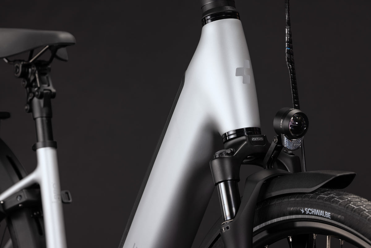 CUBE SUPREME HYBRID DELUXE PRO 600 URBAN eBIKE 2027 SILVERSTAR 'N' REFLEX (EASY ENTRY)