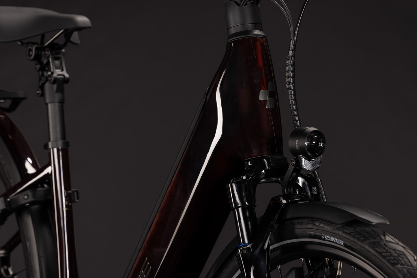 CUBE SUPREME HYBRID C:62 DELUXE SLT 600 URBAN eBIKE 2027 LIQUIDRED 'N' CHROME (EASY ENTRY)