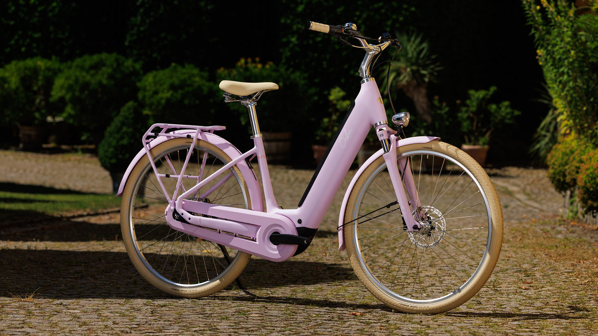 CUBE ARUBA HYBRID 600 URBAN eBIKE 2027 COTTONCANDY 'N' CREME (EASY ENTRY)