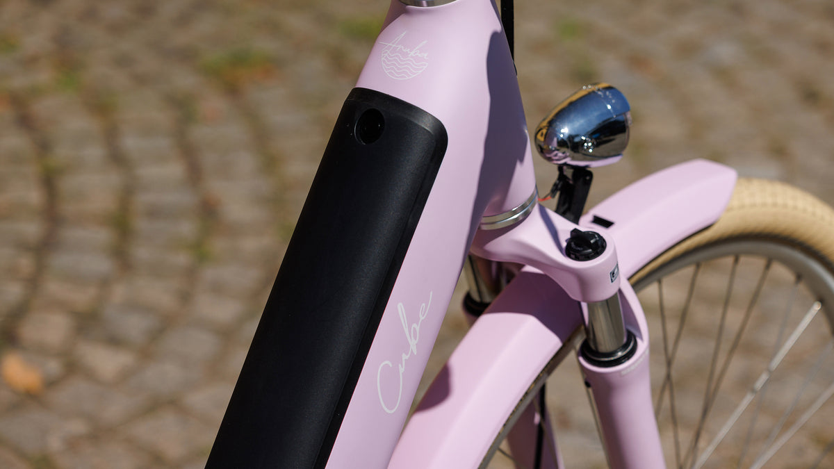 CUBE ARUBA HYBRID 600 URBAN eBIKE 2027 COTTONCANDY 'N' CREME (EASY ENTRY)
