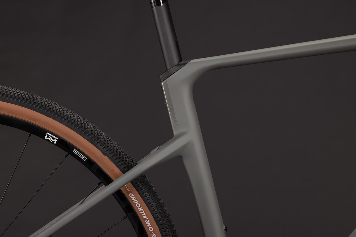 CUBE NUROAD HYBRID C:62 RACE 400X eGRAVEL BIKE 2027 OLDGREY 'N' GREY