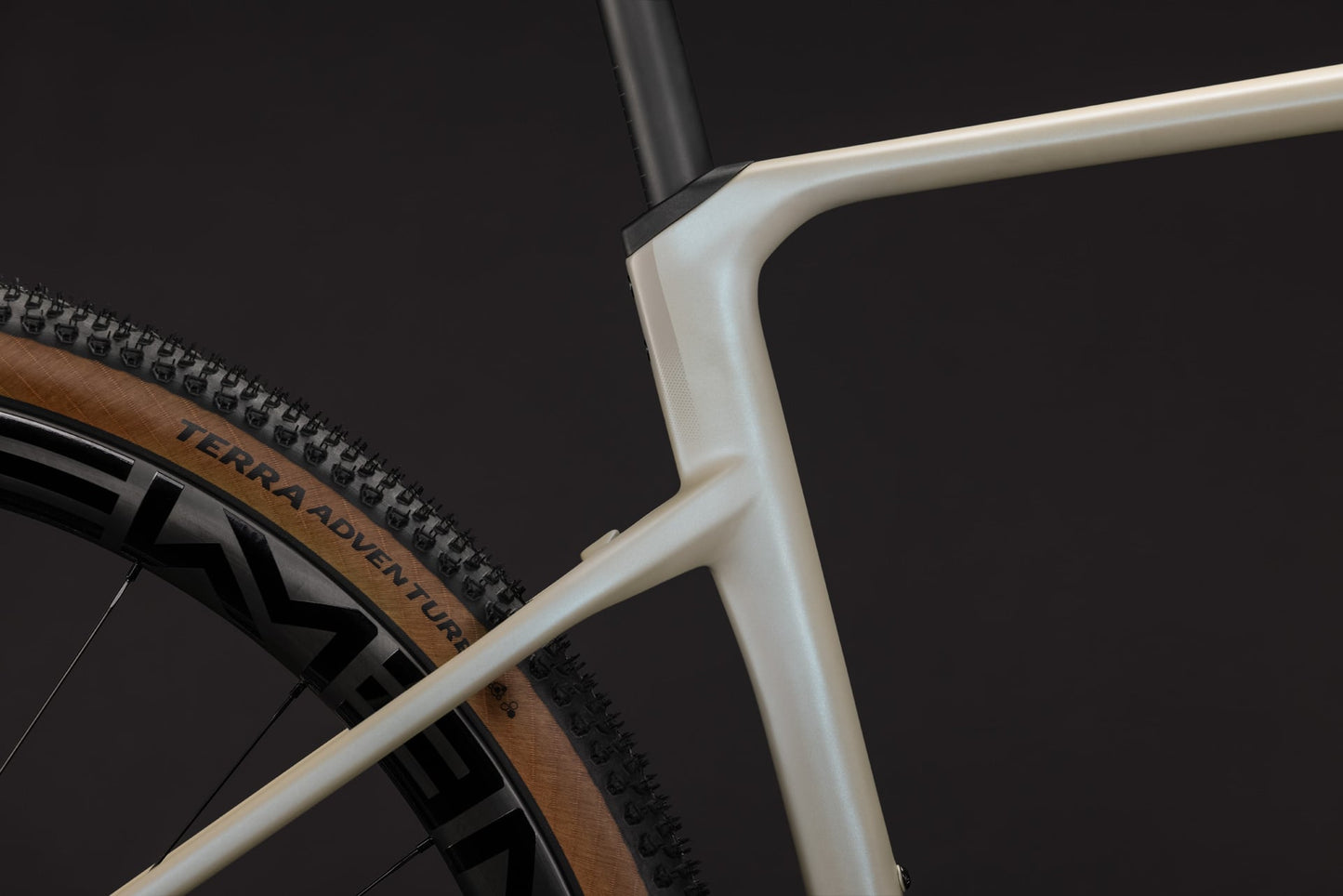 CUBE NUROAD HYBRID C:62 SLX 400X eGRAVEL BIKE 2027 GLINTSAND 'N' BLACK
