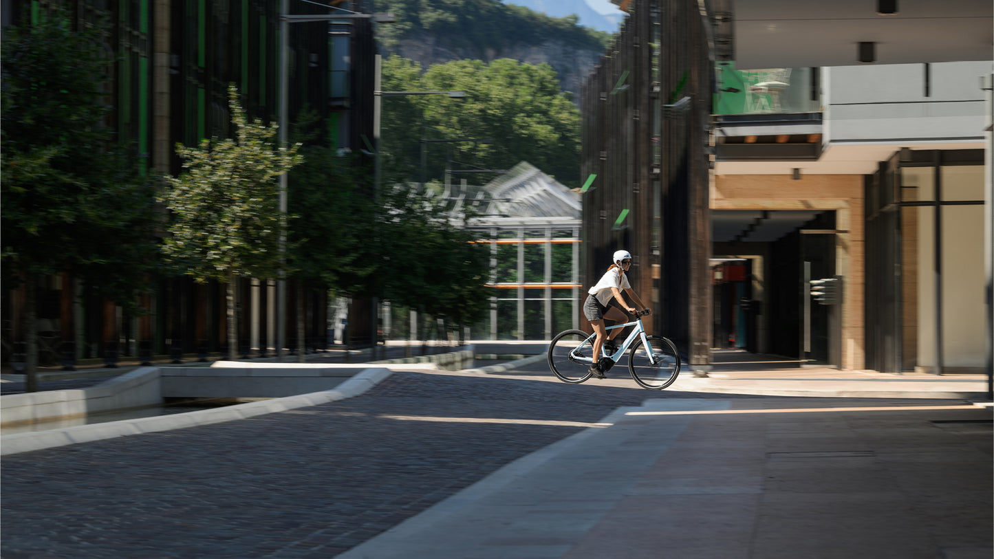 CUBE EDITOR HYBRID SLT 400X FE URBAN eBIKE 2027 GLACIER 'N' PRIZM (TRAPEZE)