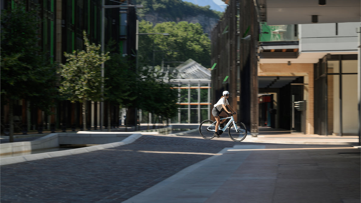 CUBE EDITOR HYBRID SLT 400X FE URBAN eBIKE 2027 GLACIER 'N' PRIZM (TRAPEZE)