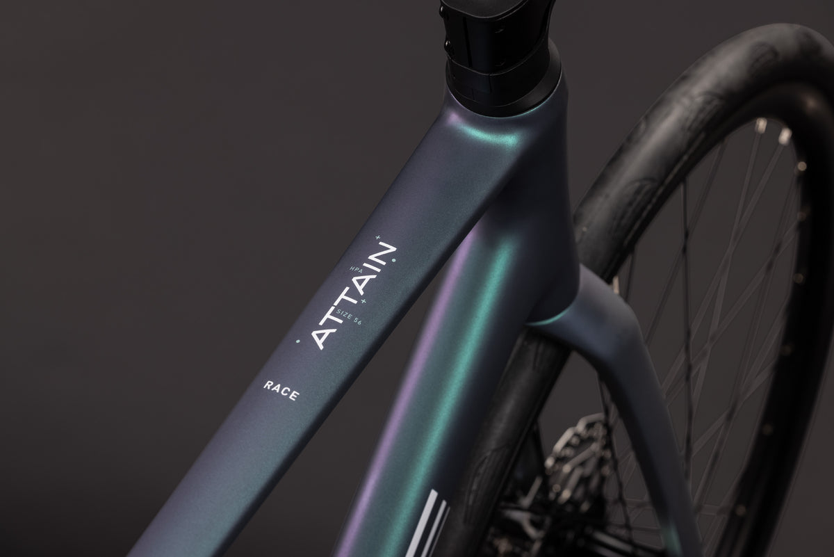 CUBE ATTAIN RACE ROAD BIKE 2027 SMARAGDGREY 'N' WHITE
